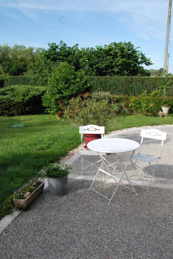Chambre D'Hotes "Les Paturelles" Fougeres-sur-Bievre Εξωτερικό φωτογραφία