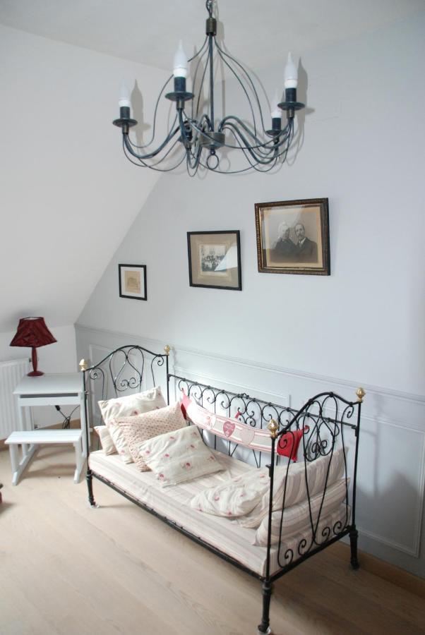 Chambre D'Hotes "Les Paturelles" Fougeres-sur-Bievre Εξωτερικό φωτογραφία