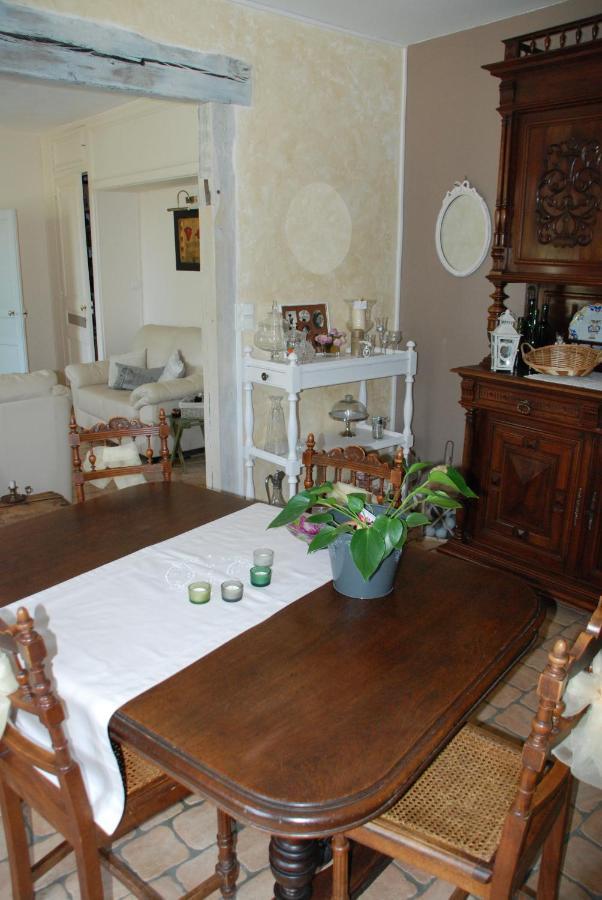 Chambre D'Hotes "Les Paturelles" Fougeres-sur-Bievre Εξωτερικό φωτογραφία