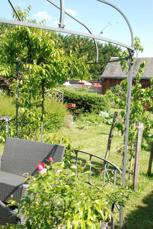 Chambre D'Hotes "Les Paturelles" Fougeres-sur-Bievre Εξωτερικό φωτογραφία