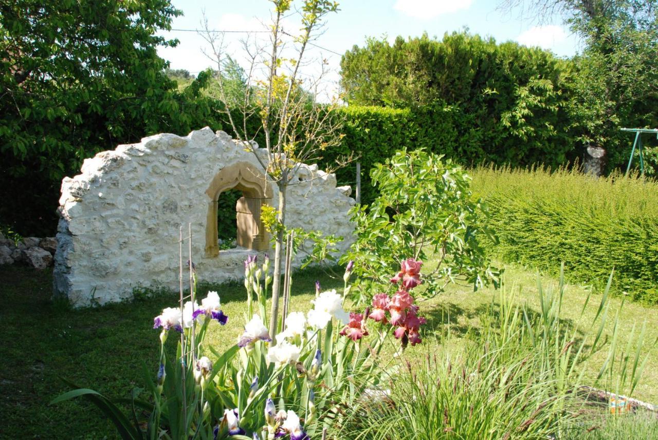 Chambre D'Hotes "Les Paturelles" Fougeres-sur-Bievre Εξωτερικό φωτογραφία